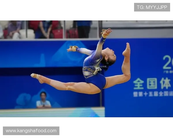 周雅琴自由体操夺冠 中国体操队亚锦赛揽 5 金 3 银 4 铜(3)